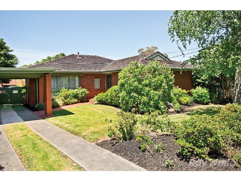 52 Guinevere Parade, Glen Waverley VIC 3150