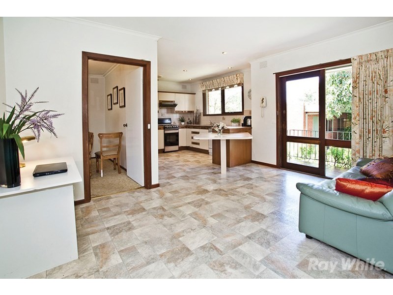 52 Guinevere Parade, Glen Waverley VIC 3150