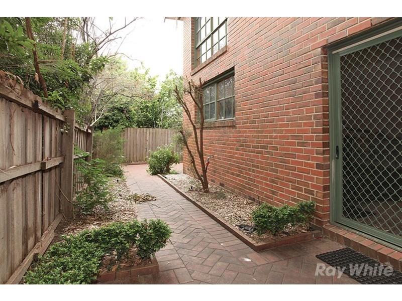 3/1 Rolls Court, Glen Waverley VIC 3150