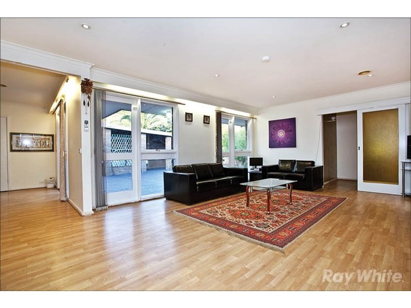 38 Denver Crescent, Mulgrave VIC 3170