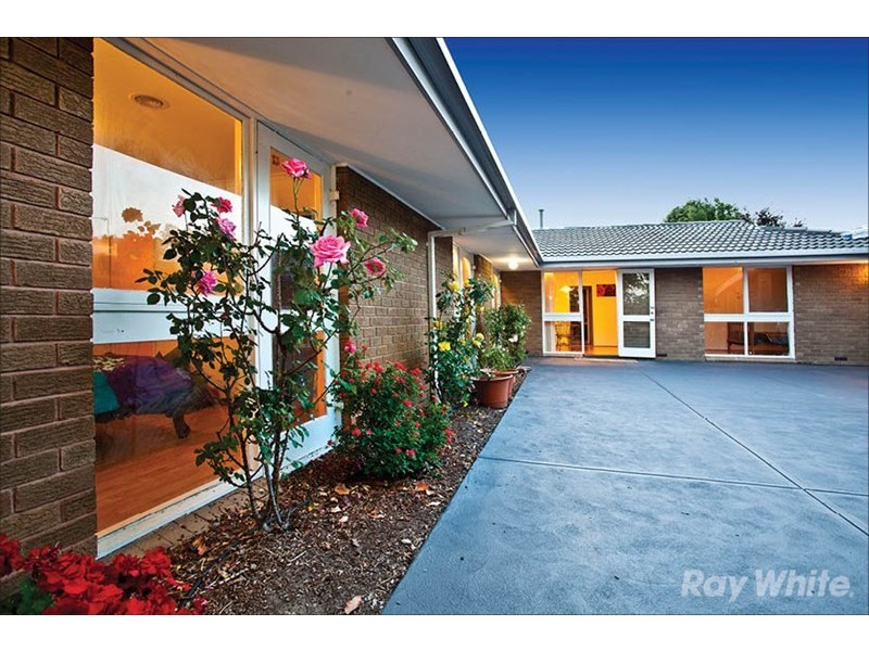 38 Denver Crescent, Mulgrave VIC 3170