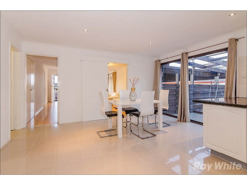 76 Fernbank Crescent, Mulgrave VIC 3170