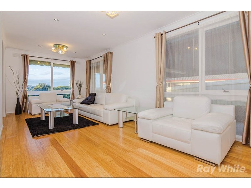 76 Fernbank Crescent, Mulgrave VIC 3170