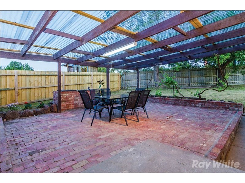 76 Fernbank Crescent, Mulgrave VIC 3170