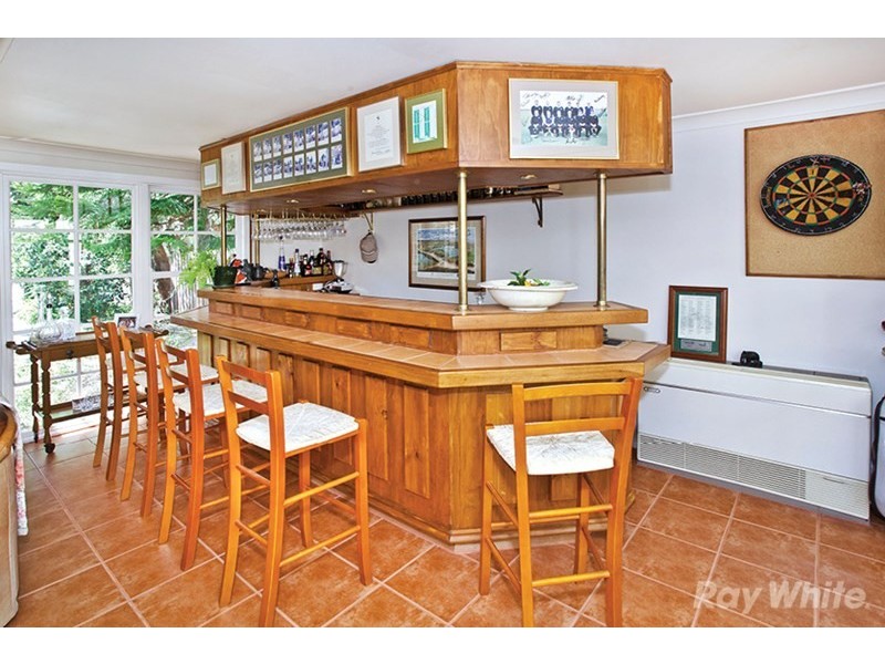 42 Greenways Road, Glen Waverley VIC 3150