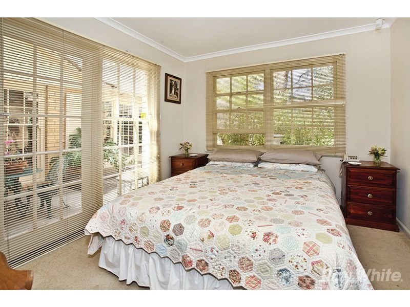 42 Greenways Road, Glen Waverley VIC 3150