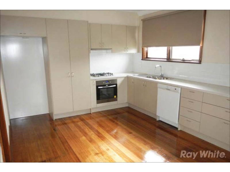 51 Watsons Road, Glen Waverley VIC 3150