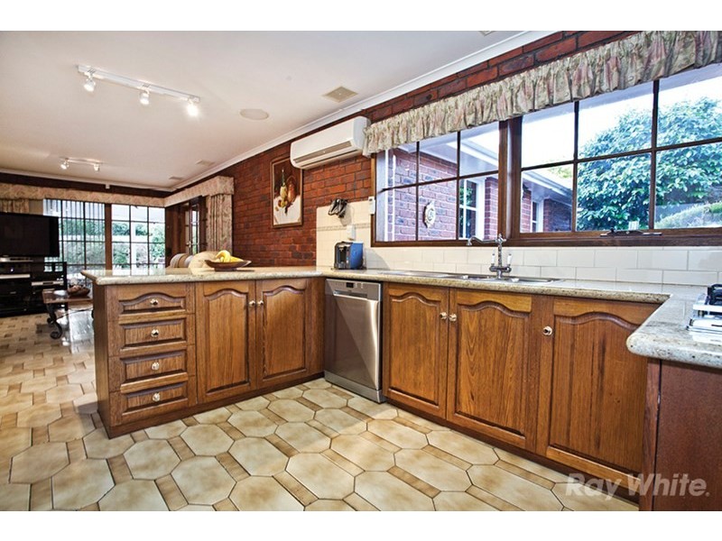 4 Lascelle Drive, Vermont South VIC 3133