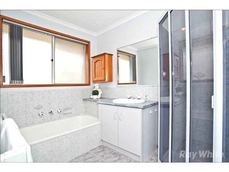 2/7 Glenora Street, Chadstone VIC 3148