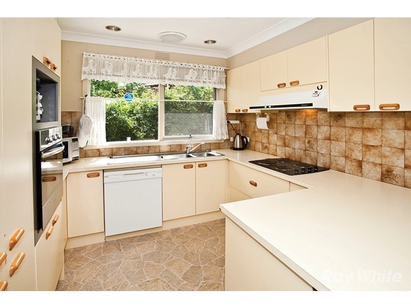 10 Greenwich Court, Glen Waverley VIC 3150