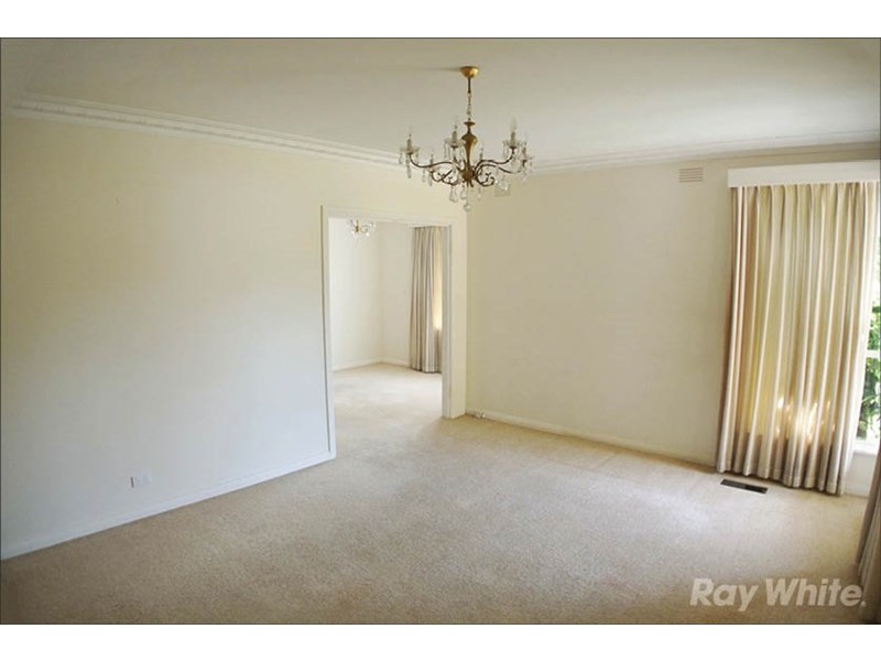 39 Wilson Road, Glen Waverley VIC 3150