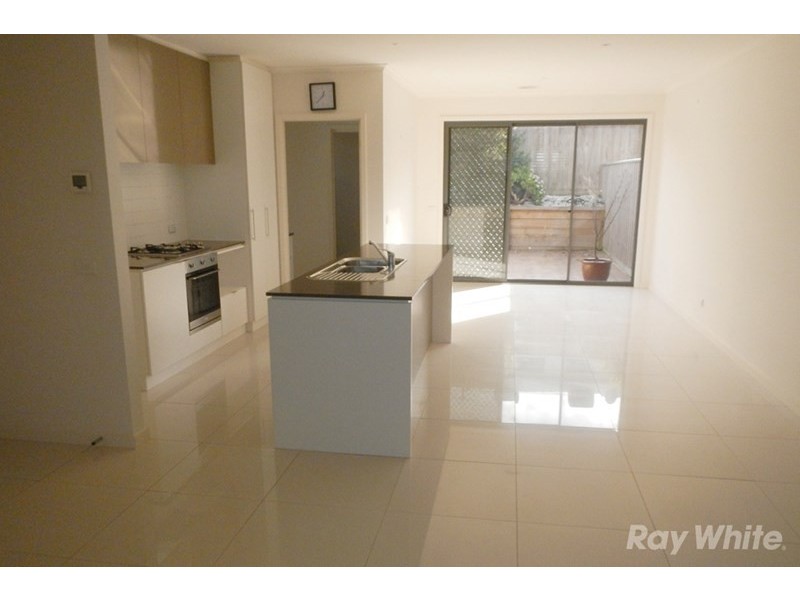 8 St James Park Drive, Mulgrave VIC 3170