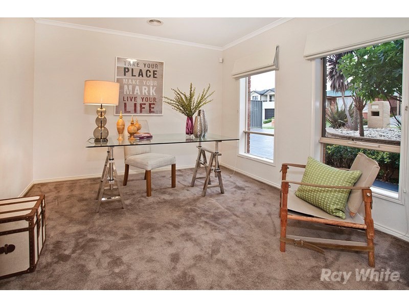 22 Royal Oak Court, Mulgrave VIC 3170