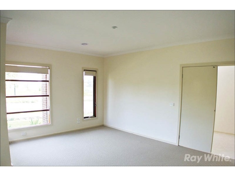 32 Harcrest Boulevard, Wantirna South VIC 3152