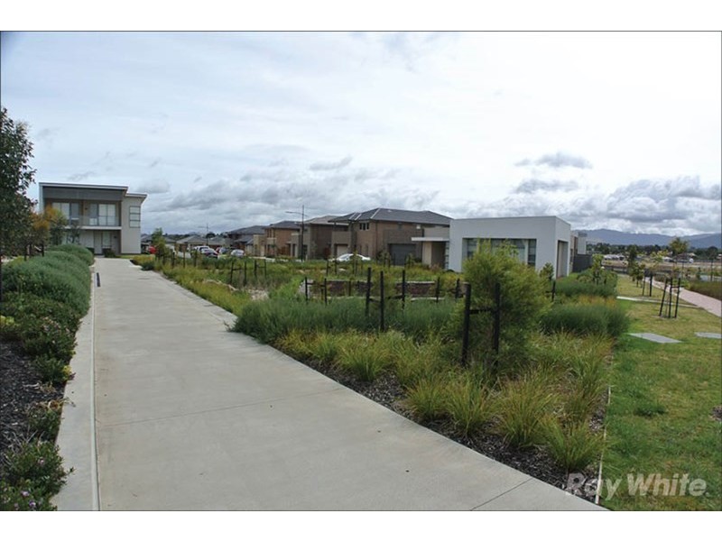 32 Harcrest Boulevard, Wantirna South VIC 3152