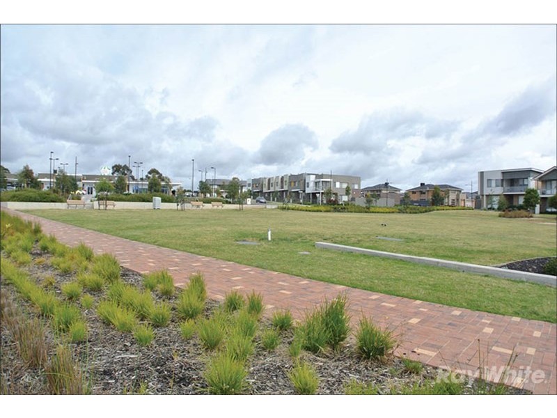 32 Harcrest Boulevard, Wantirna South VIC 3152