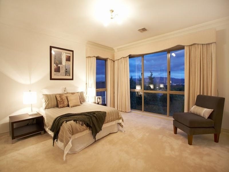 35 Strathconnan Place, Wheelers Hill VIC 3150