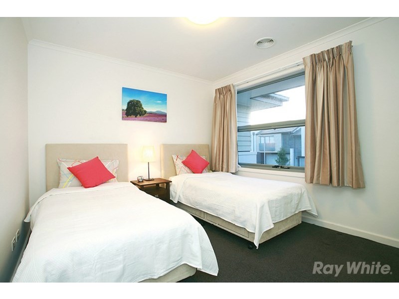 15 Brunton Crescent, Mulgrave VIC 3170