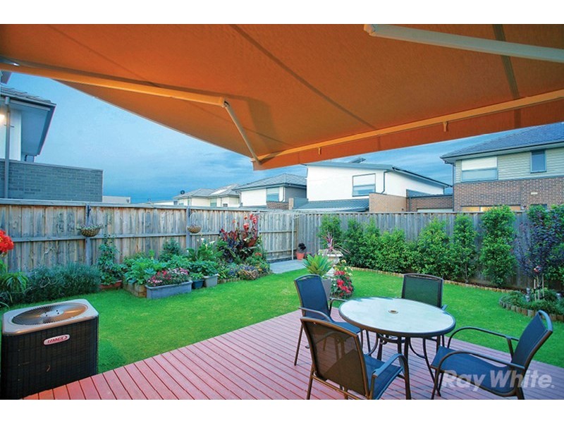 15 Brunton Crescent, Mulgrave VIC 3170