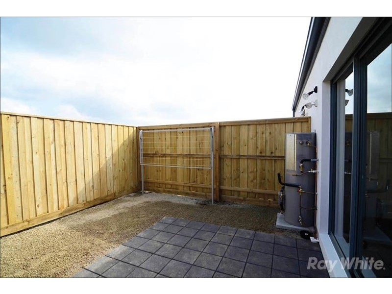 36 Brunton Crescent, Mulgrave VIC 3170