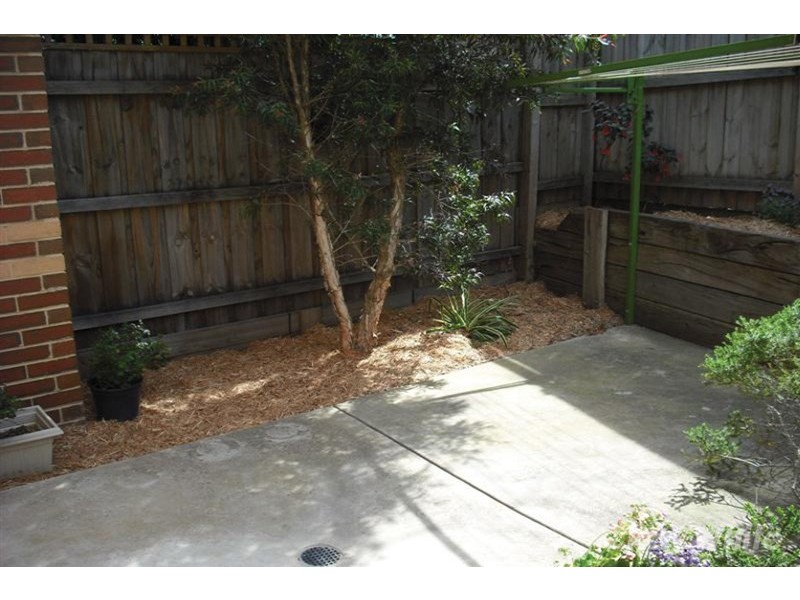 2/39 Jessica Close, Wantirna South VIC 3152