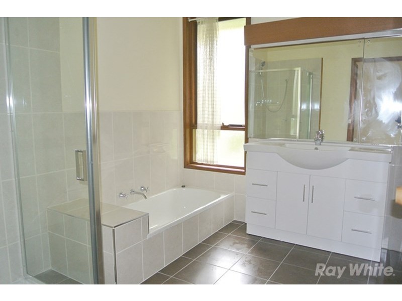 1 Colonial Close, Wheelers Hill VIC 3150