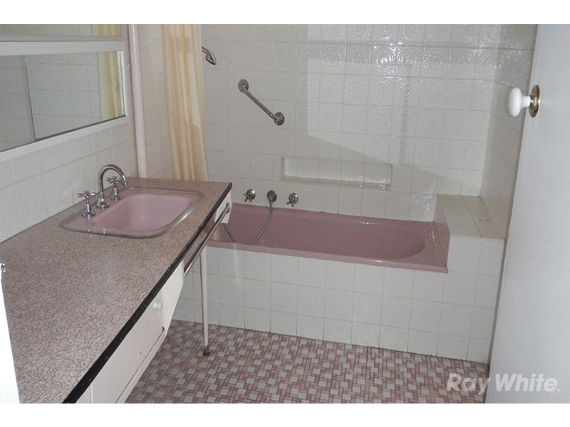 27 Middleborough Road, Burwood VIC 3125