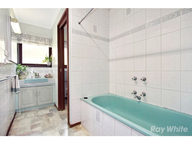 10 Wedge Court, Glen Waverley VIC 3150