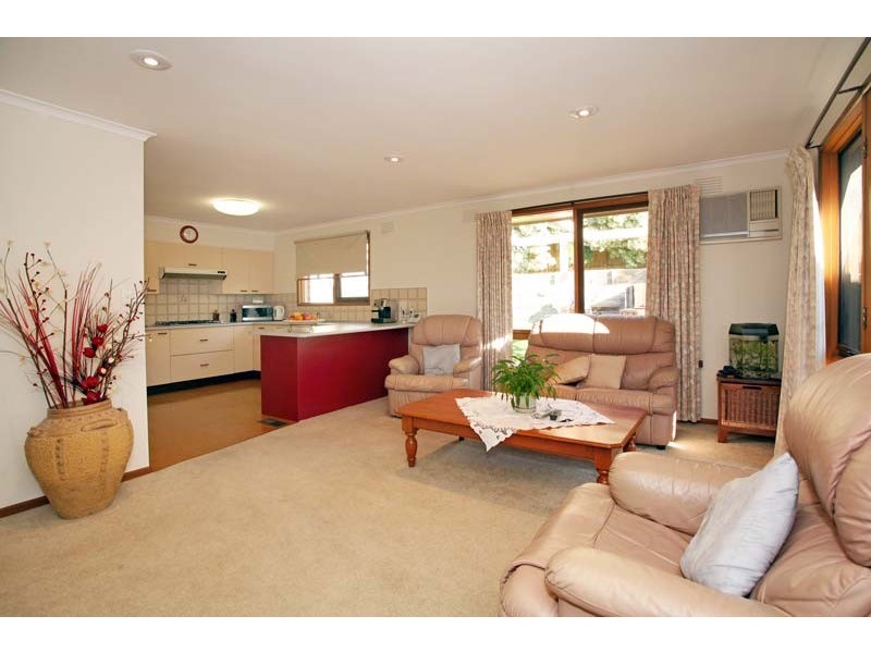 39 Holmbury Boulevard, Mulgrave VIC 3170