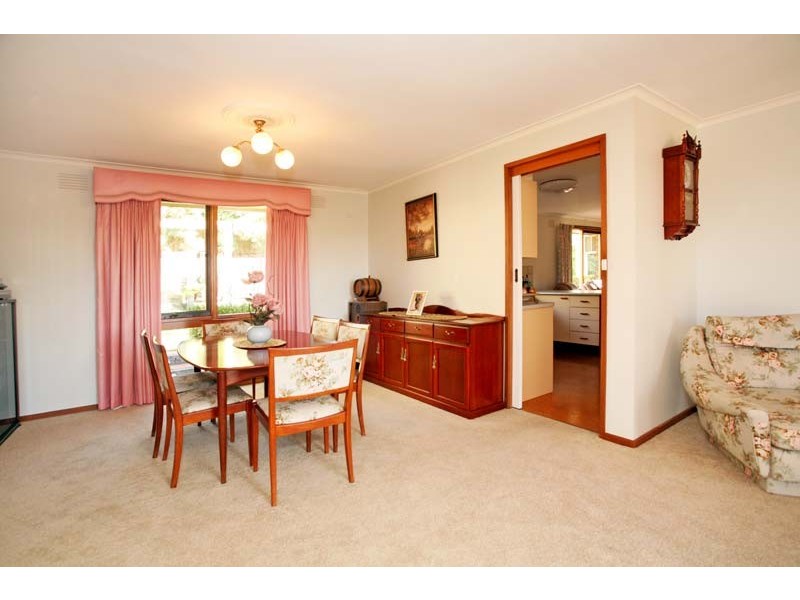 39 Holmbury Boulevard, Mulgrave VIC 3170