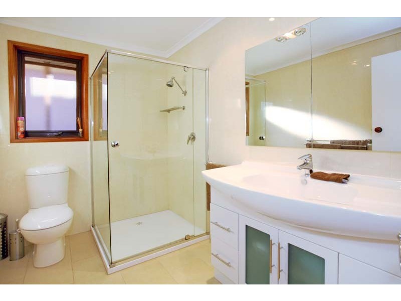 39 Holmbury Boulevard, Mulgrave VIC 3170