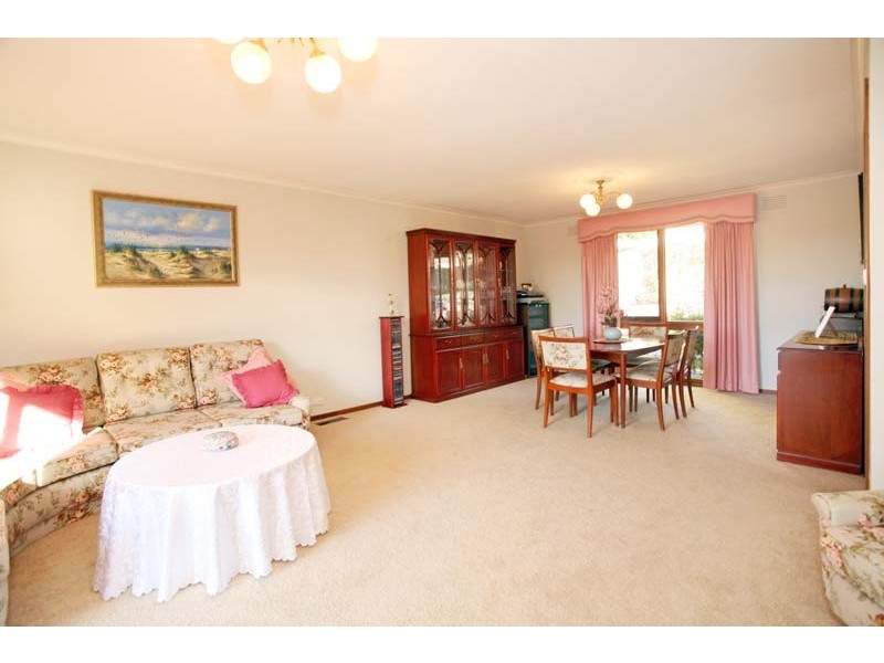 39 Holmbury Boulevard, Mulgrave VIC 3170