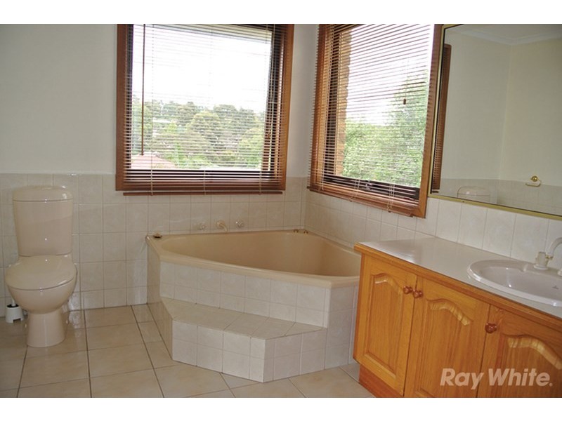 1 Redfield Court, Wheelers Hill VIC 3150