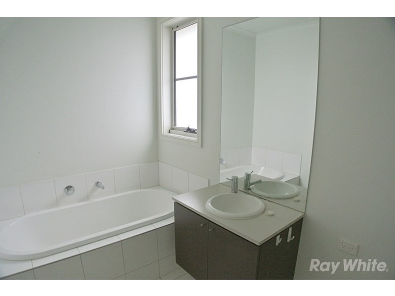 8 Cooley Lane, Mulgrave VIC 3170