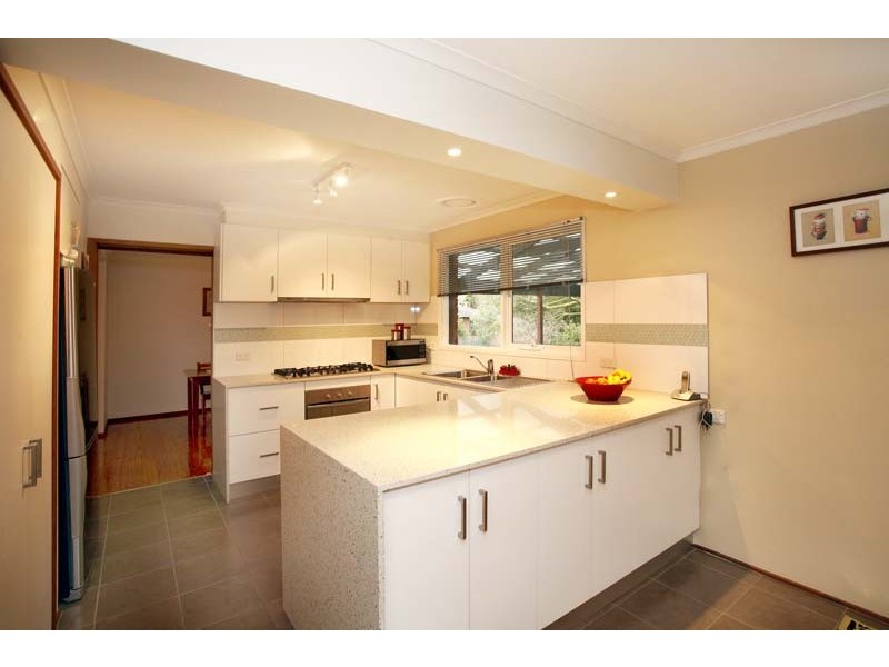 4 Pentland Court, Glen Waverley VIC 3150