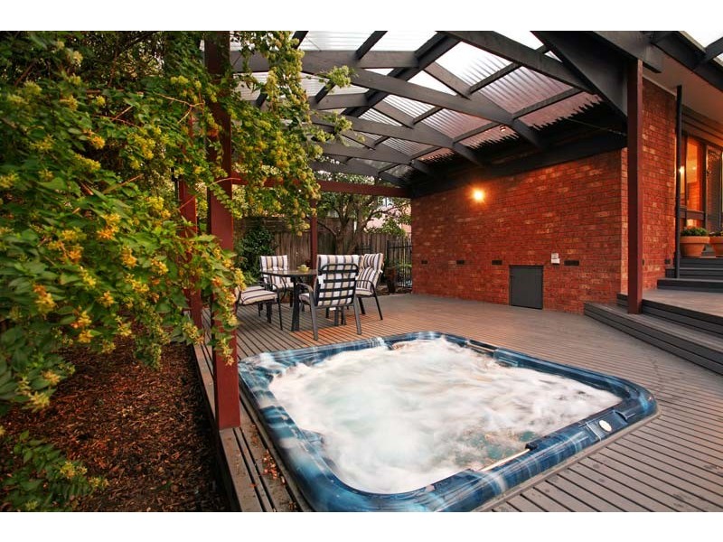 4 Pentland Court, Glen Waverley VIC 3150