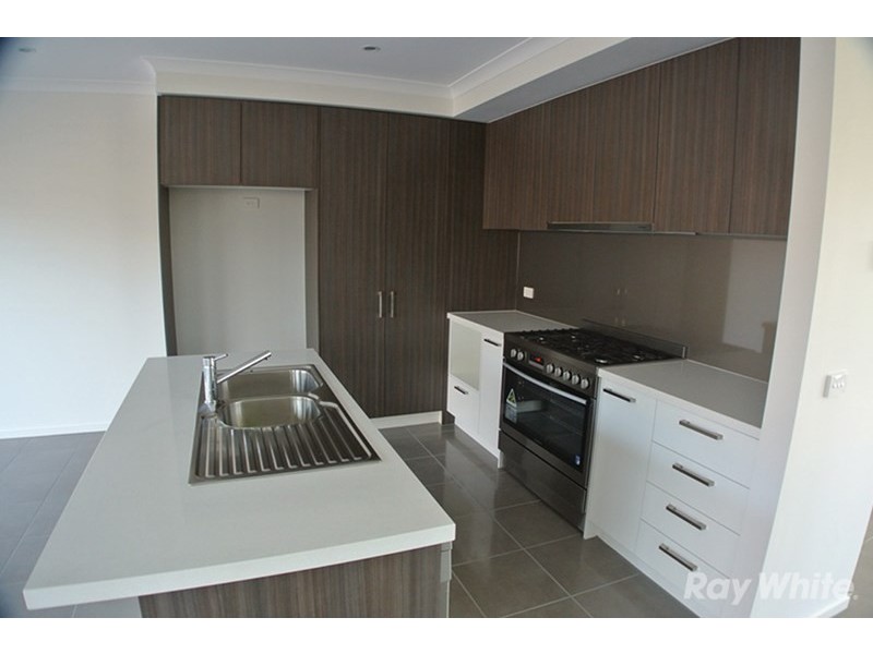 25 Rosette Crescent, Keysborough VIC 3173