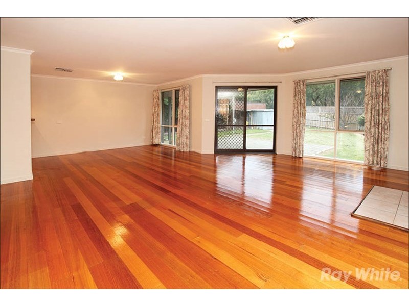 9 Taunton Crescent, Scoresby VIC 3179