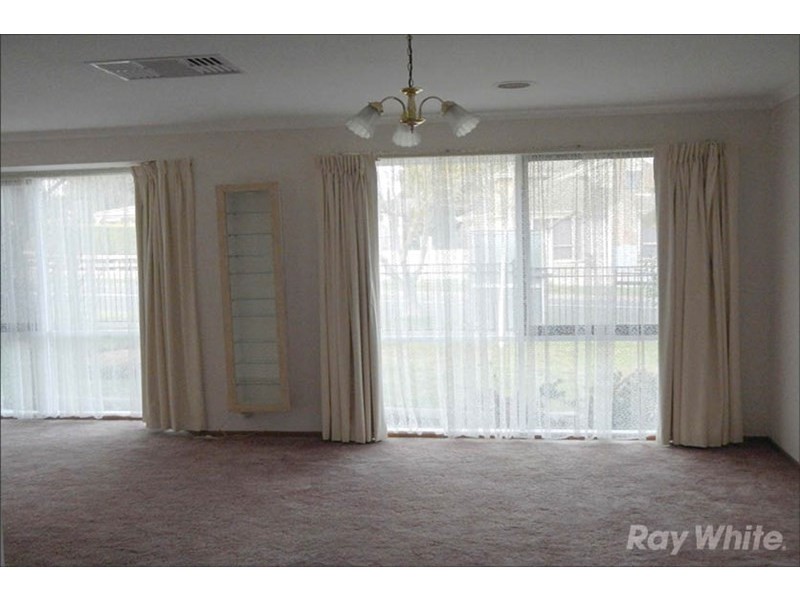 4 Vista Crescent, Rowville VIC 3178