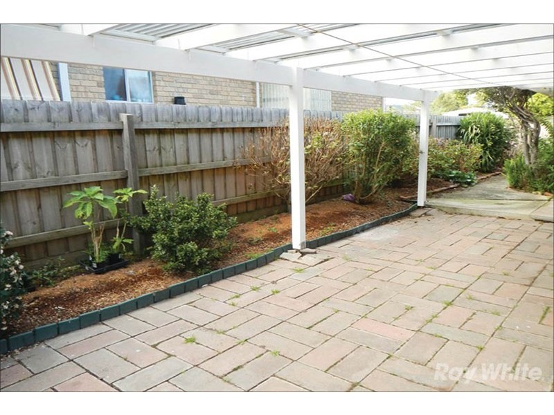 4 Vista Crescent, Rowville VIC 3178