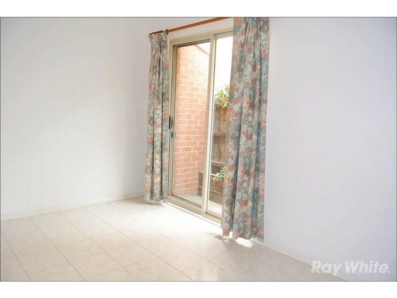 2/13 Garrisson Drive, Glen Waverley VIC 3150