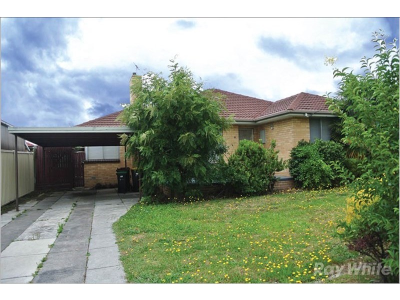 4 Roberta Street, Dandenong VIC 3175