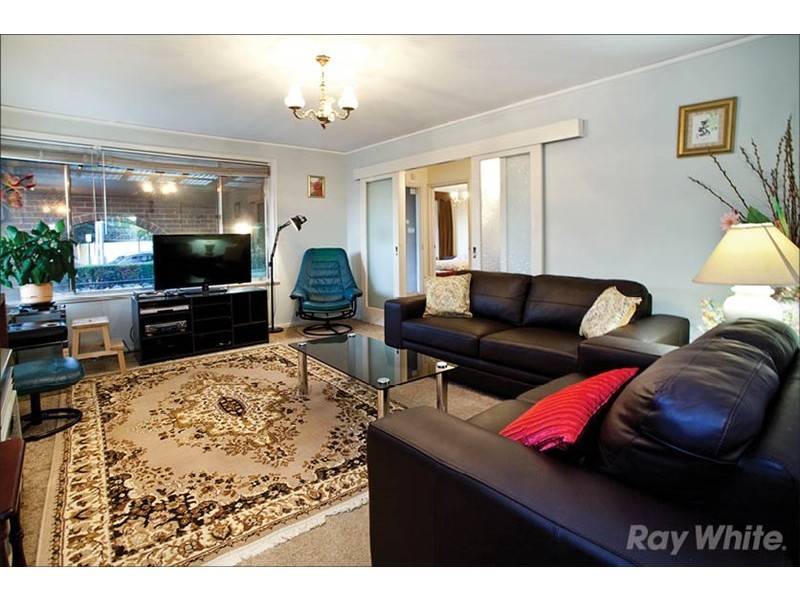 32 Maylands Crescent, Glen Waverley VIC 3150