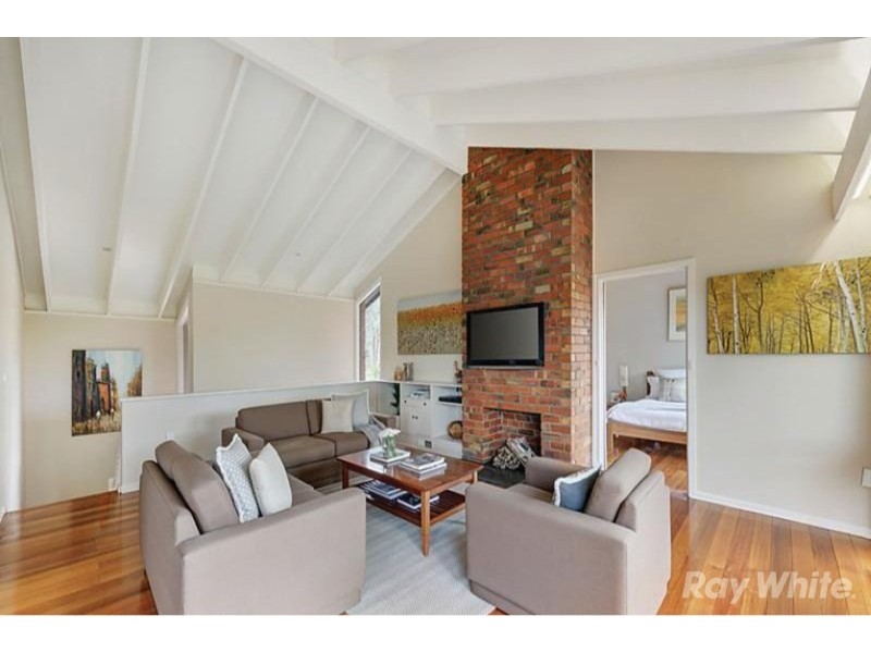 4 Delfin Court, Glen Waverley VIC 3150