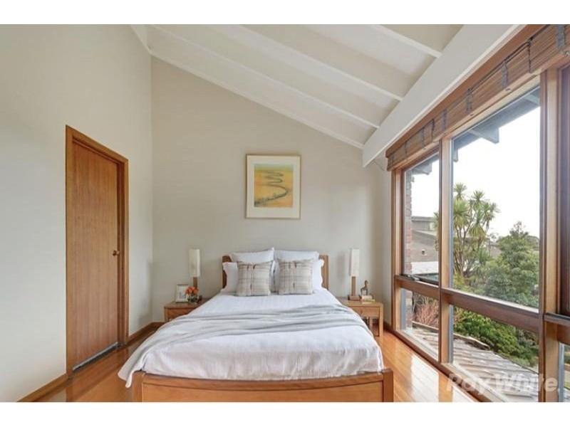 4 Delfin Court, Glen Waverley VIC 3150