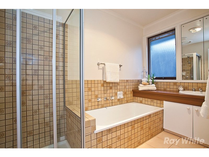 2 Maitland Close, Mulgrave VIC 3170