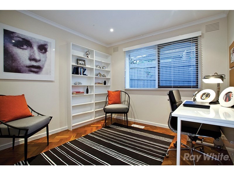 2 Maitland Close, Mulgrave VIC 3170