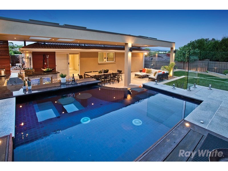 2 Maitland Close, Mulgrave VIC 3170