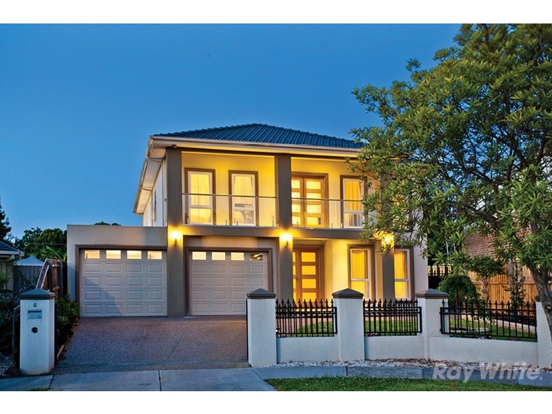 5 Sagan Court, Glen Waverley VIC 3150