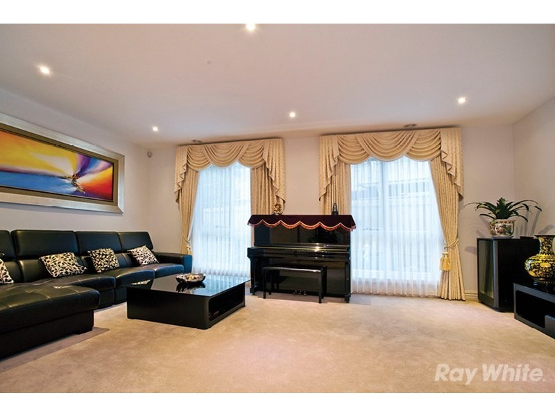 5 Sagan Court, Glen Waverley VIC 3150